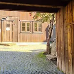 게스트하우스 Vertshuset 뢰로스